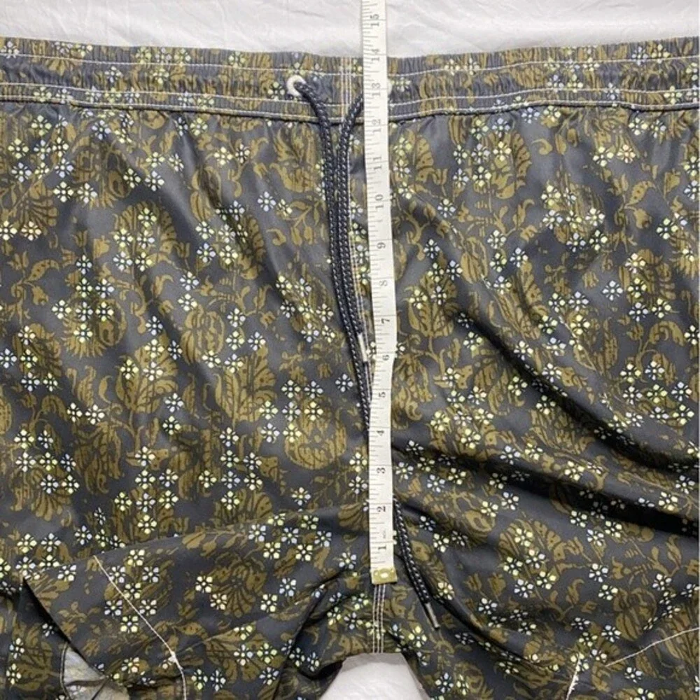 Tommy Bahama Men’s Swim Trunks Size XL Summer Swim Beach